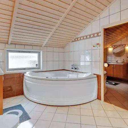 Casa de Férias Leya - 900m From The Sea In Nw Jutland By Interhome