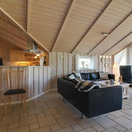 Holiday home Leya - 900m From The Sea In Nw Jutland By Interhome Hirtshals