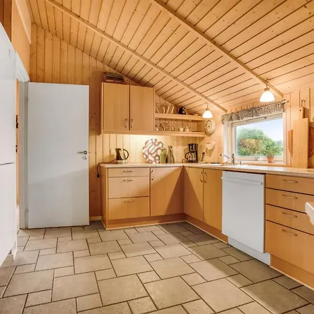Ferienhaus Leya - 1-2km From The Sea By Interhome